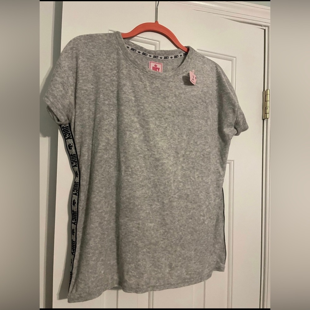 Juicy couture 2 piece set. Size M for both shirt and sweat pants, tags still on.